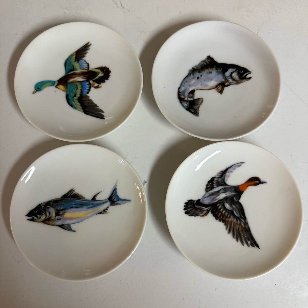 Vintage 4 pc mini 4” duck fish plates/coasters/wall hangings